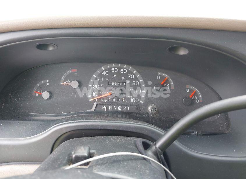 Photo 7 of 2002 Ford E-150 XL/XLT (VIN 1FMRE11L82HA83636)
