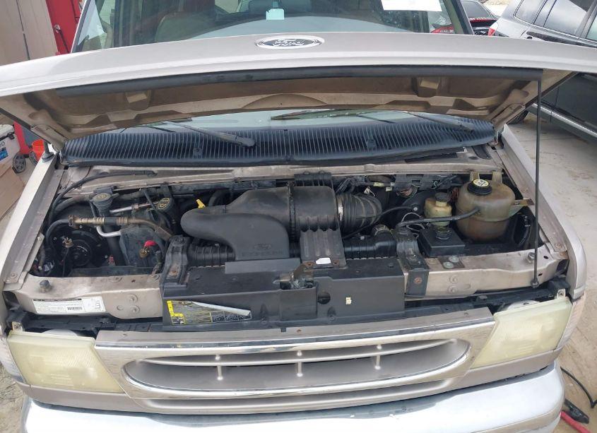 Photo 10 of 2002 Ford E-150 XL/XLT (VIN 1FMRE11L82HB58268)