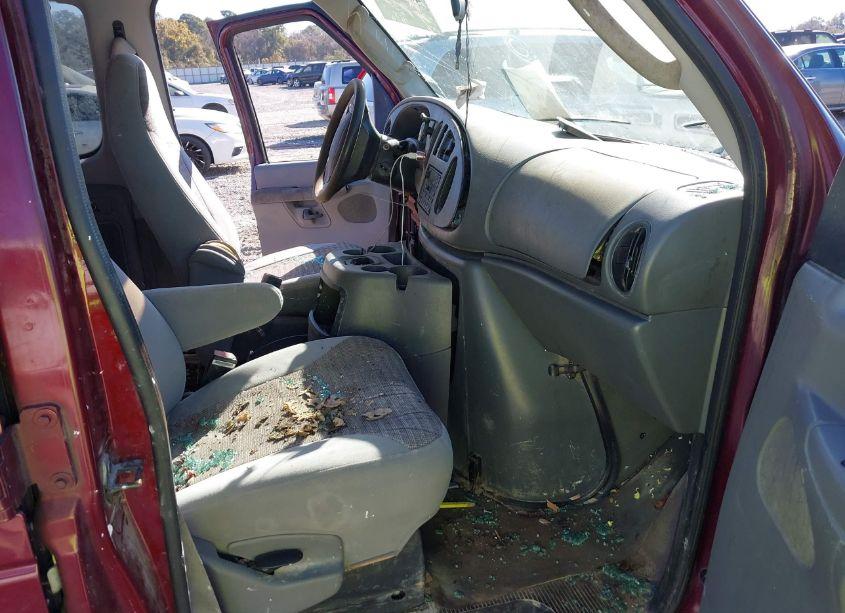 Photo 5 of 2003 Ford E-150 CHATEAU/XL/XLT (VIN 1FMRE11W13HC02025)