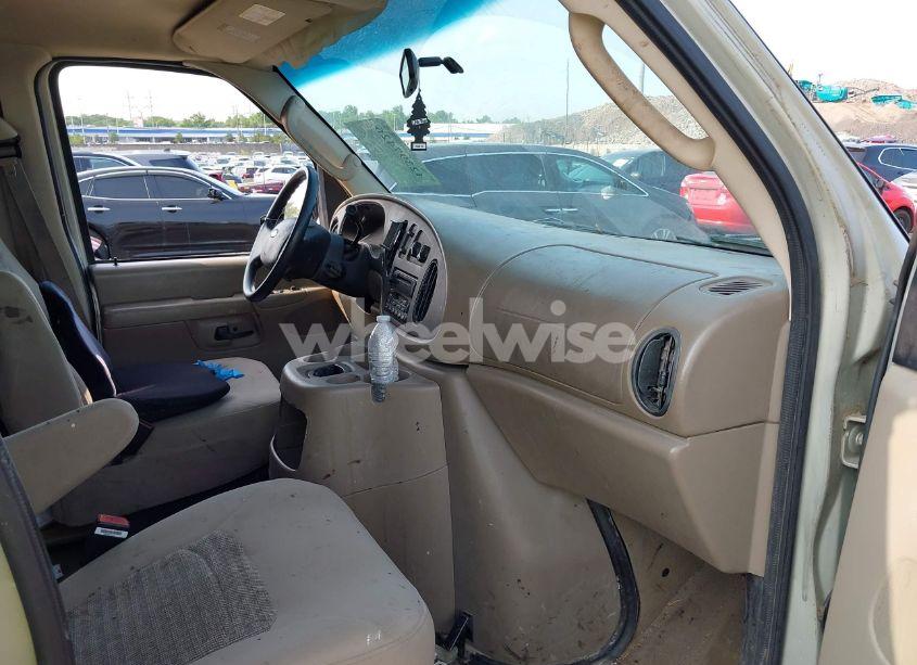 Photo 5 of 2005 Ford E-150 CHATEAU/XL/XLT (VIN 1FMRE11W15HA64778)