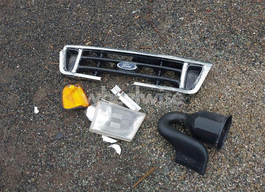 Photo 12 of 2006 Ford E-150 XL/XLT (VIN 1FMRE11W86DA76676)