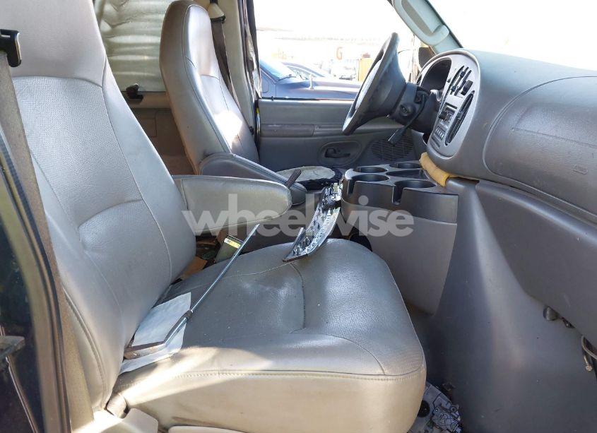 Photo 5 of 2006 Ford E-150 XL/XLT (VIN 1FMRE11W96HA61404)