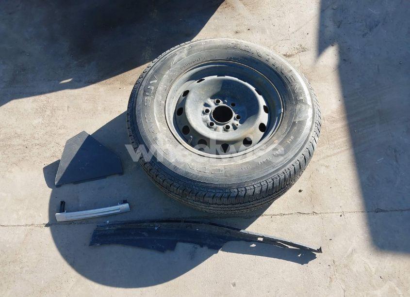 Photo 12 of 2004 Ford Expedition XLS (VIN 1FMRU13W64LB51765)