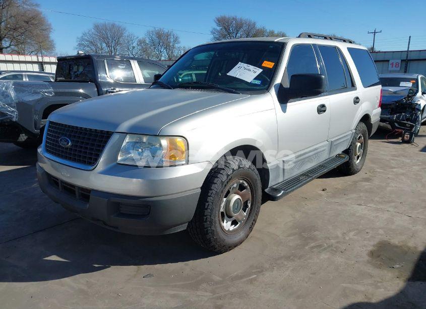 Photo 2 of 2004 Ford Expedition XLS (VIN 1FMRU13W64LB51765)