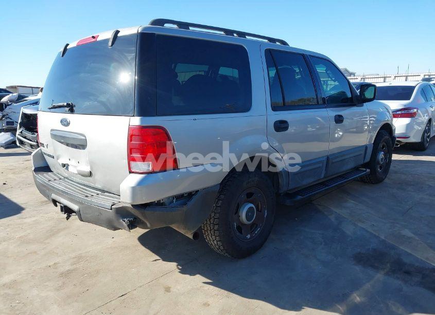 Photo 4 of 2004 Ford Expedition XLS (VIN 1FMRU13W64LB51765)