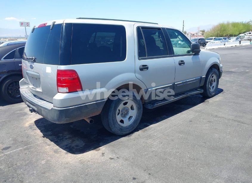 Photo 4 of 2004 Ford Expedition XLS (VIN 1FMRU13W94LB14919)