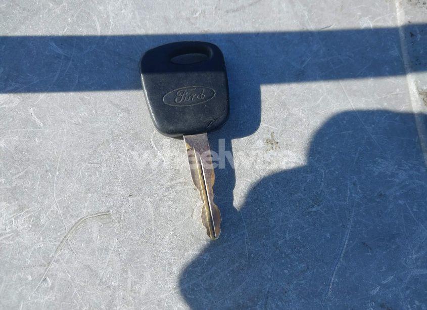 Photo 11 of 2000 Ford Expedition XLT (VIN 1FMRU1560YLC13180)