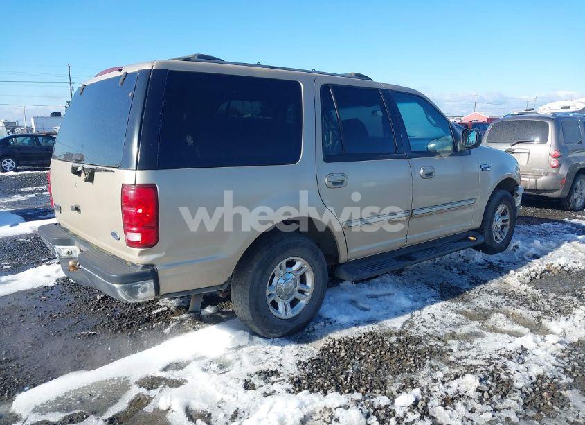 Photo 4 of 2000 Ford Expedition XLT (VIN 1FMRU1560YLC13180)