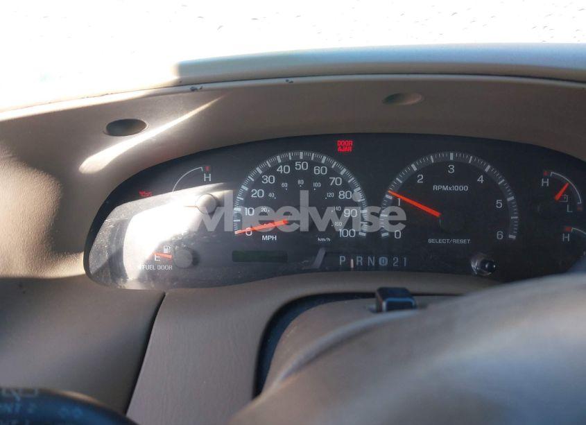 Photo 7 of 2000 Ford Expedition XLT (VIN 1FMRU1560YLC13180)