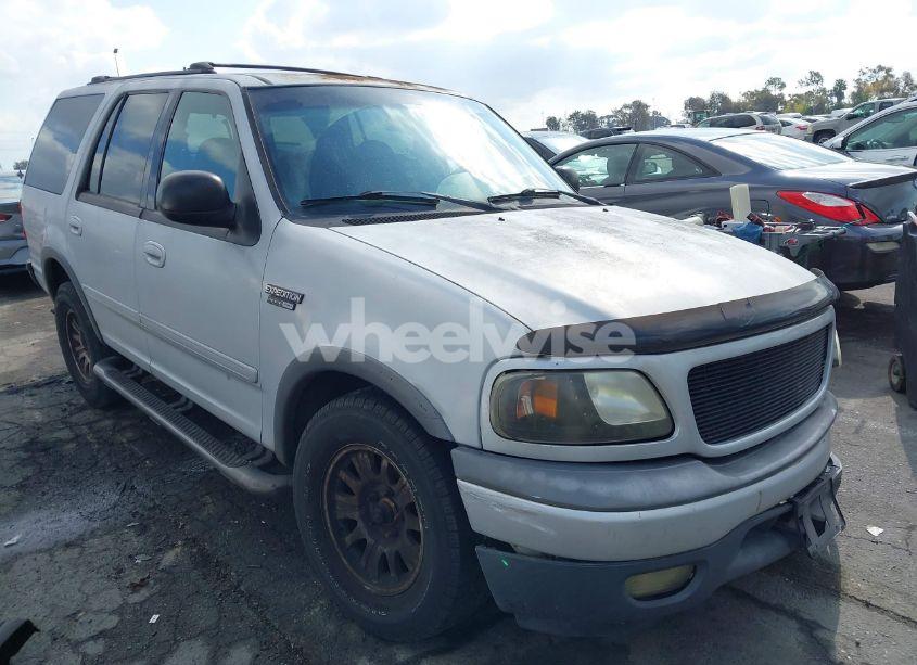 2000 Ford Expedition XLT (VIN 1FMRU1560YLC21781) main photo