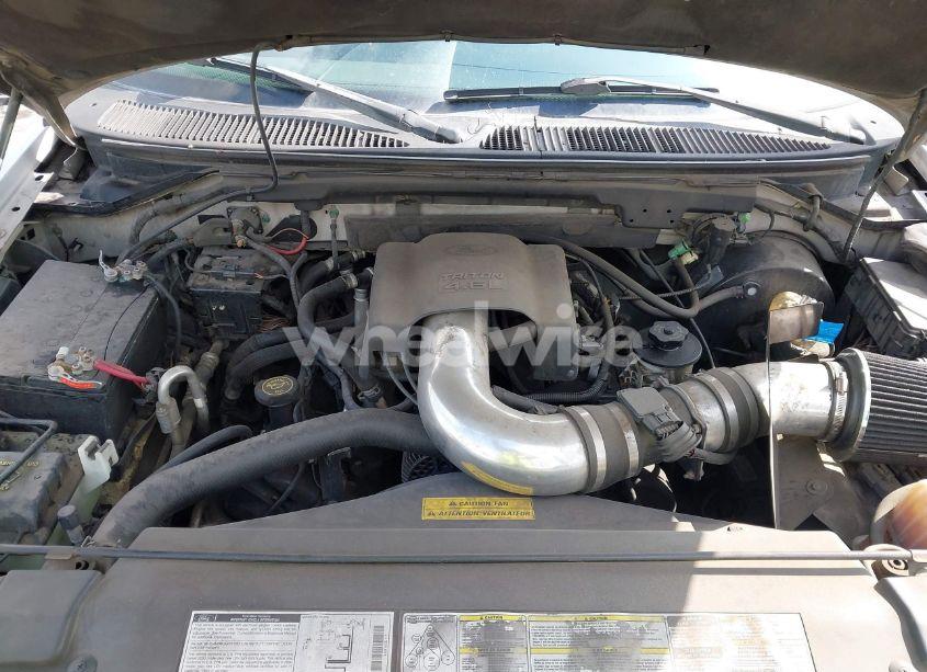 Photo 10 of 2000 Ford Expedition XLT (VIN 1FMRU1560YLC21781)