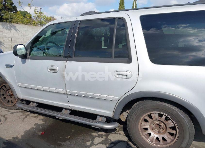 Photo 14 of 2000 Ford Expedition XLT (VIN 1FMRU1560YLC21781)