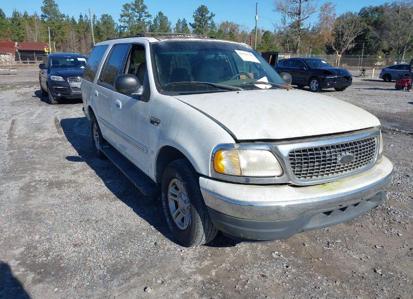 2000 Ford Expedition XLT (VIN 1FMRU1561YLB93232) main photo