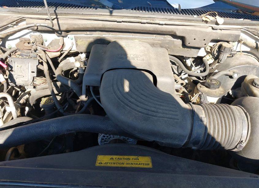 Photo 10 of 2000 Ford Expedition XLT (VIN 1FMRU1561YLB93232)