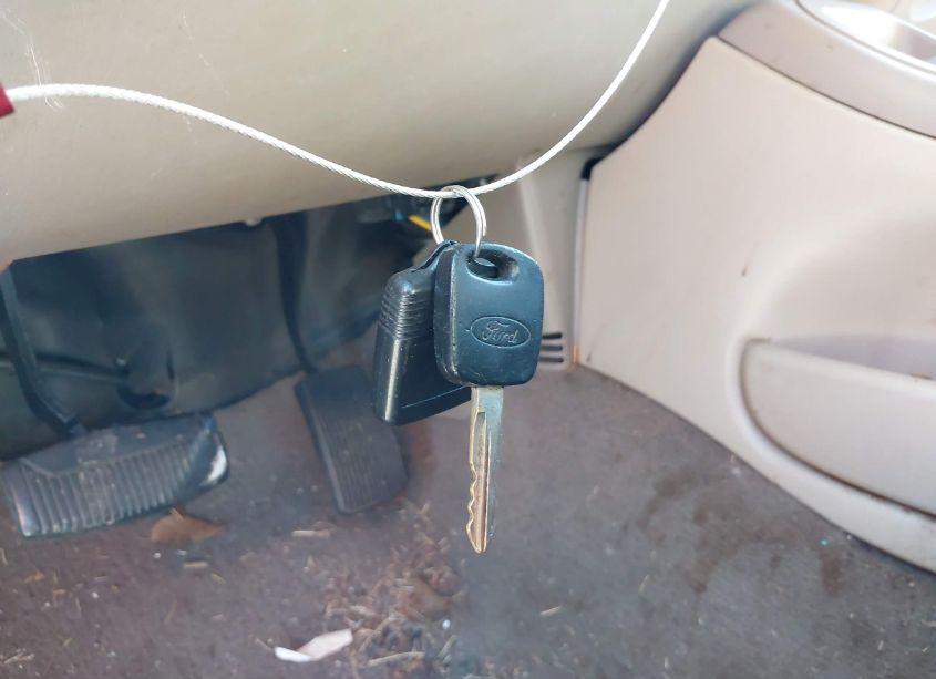 Photo 11 of 2000 Ford Expedition XLT (VIN 1FMRU1561YLB93232)