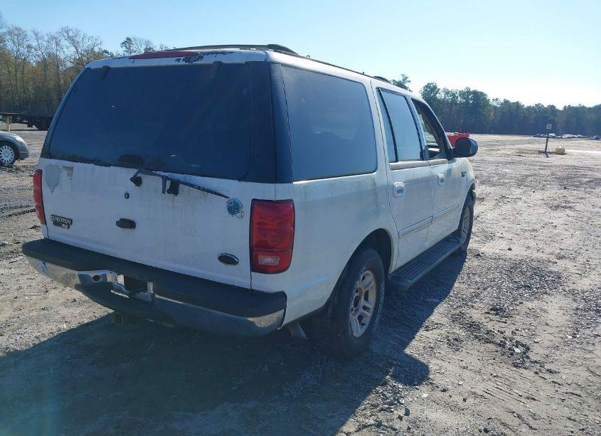 Photo 4 of 2000 Ford Expedition XLT (VIN 1FMRU1561YLB93232)