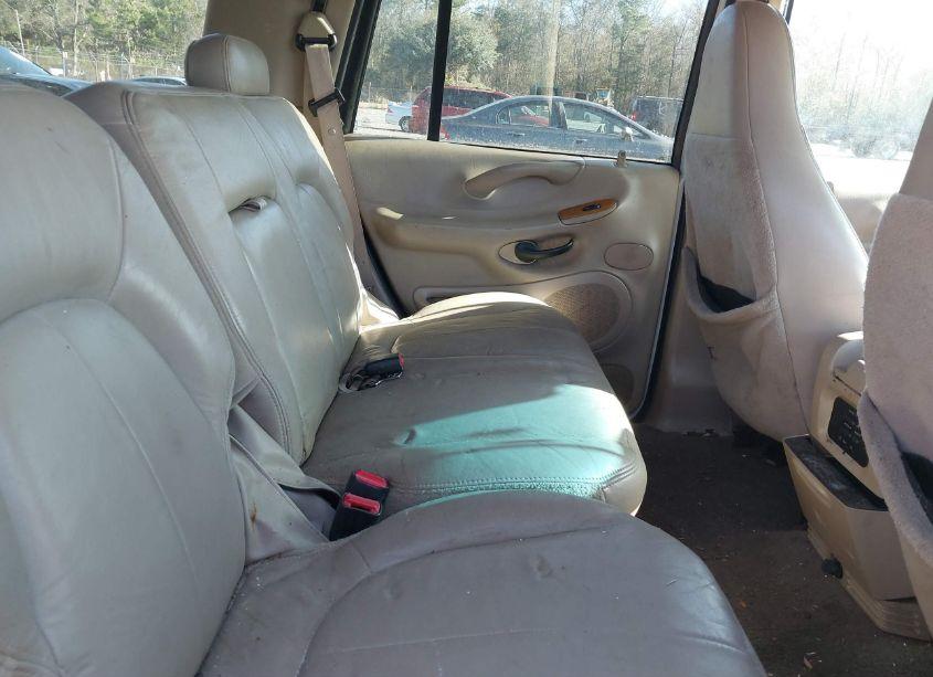 Photo 8 of 2000 Ford Expedition XLT (VIN 1FMRU1561YLB93232)