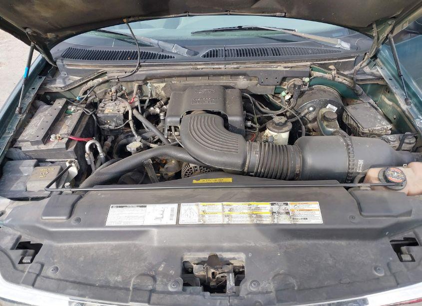 Photo 10 of 2000 Ford Expedition XLT (VIN 1FMRU1562YLB12271)