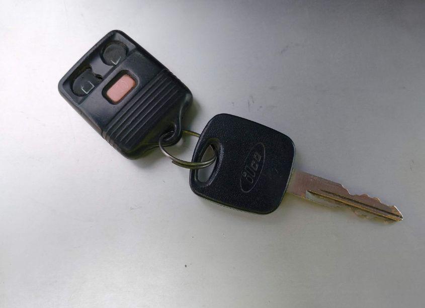 Photo 11 of 2000 Ford Expedition XLT (VIN 1FMRU1562YLB12271)