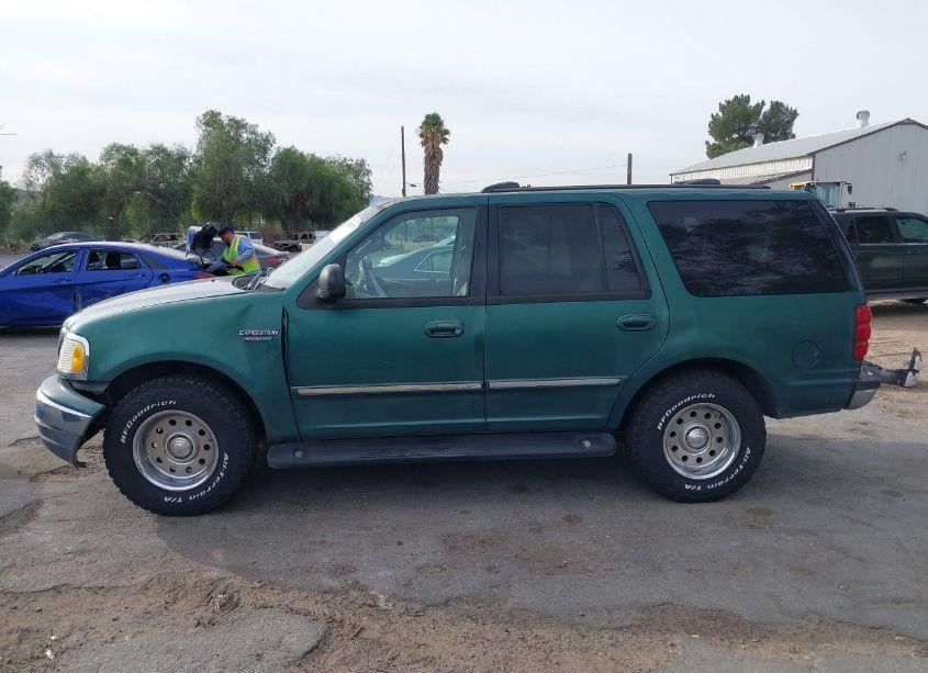 Photo 14 of 2000 Ford Expedition XLT (VIN 1FMRU1562YLB12271)