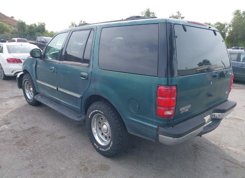Photo 3 of 2000 Ford Expedition XLT (VIN 1FMRU1562YLB12271)