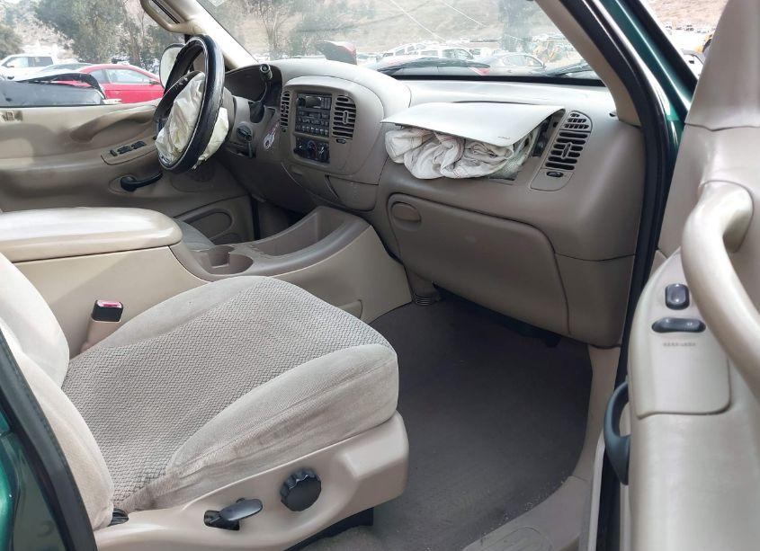 Photo 5 of 2000 Ford Expedition XLT (VIN 1FMRU1562YLB12271)