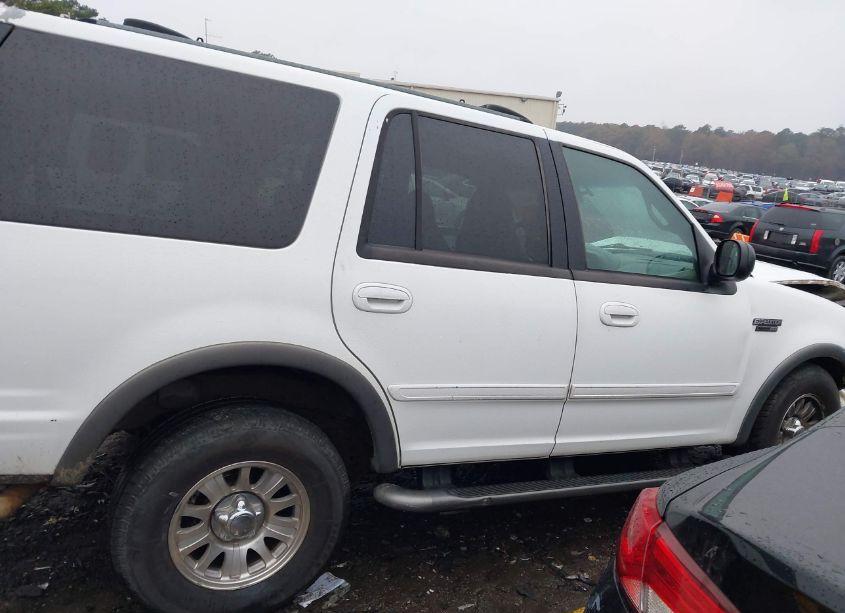 Photo 13 of 2000 Ford Expedition XLT (VIN 1FMRU1564YLA85820)