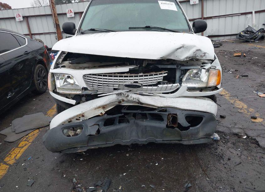 Photo 6 of 2000 Ford Expedition XLT (VIN 1FMRU1564YLA85820)