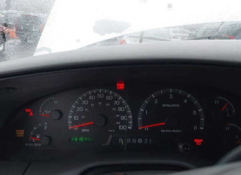 Photo 7 of 2000 Ford Expedition XLT (VIN 1FMRU1564YLA85820)