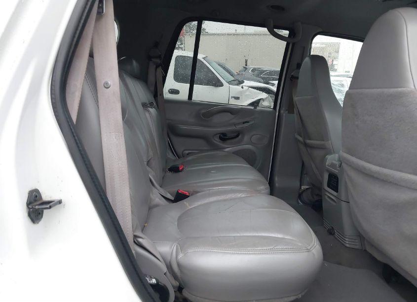 Photo 8 of 2000 Ford Expedition XLT (VIN 1FMRU1564YLA85820)