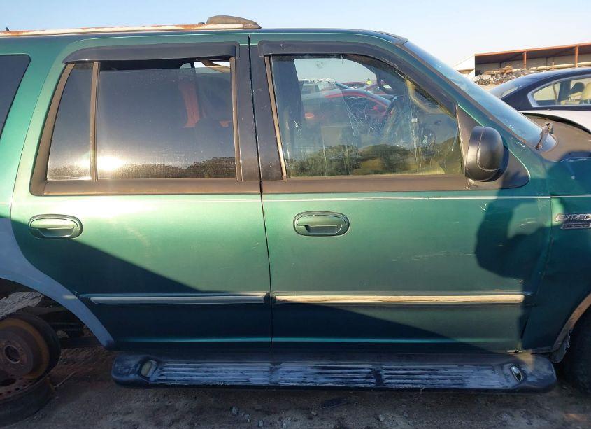 Photo 13 of 2000 Ford Expedition XLT (VIN 1FMRU1565YLA27506)