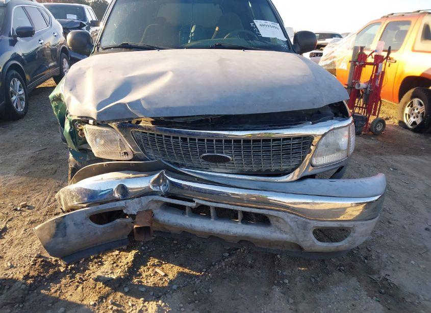 Photo 17 of 2000 Ford Expedition XLT (VIN 1FMRU1565YLA27506)