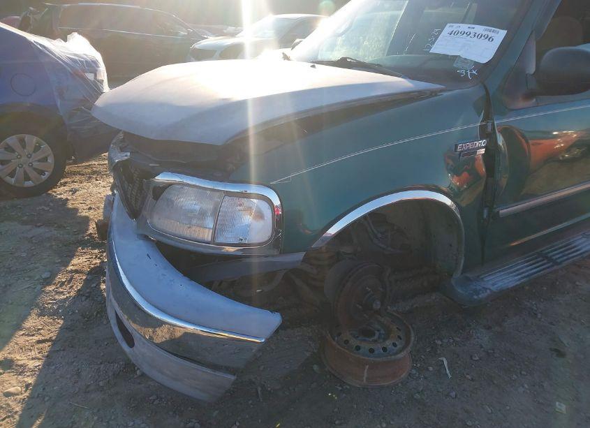 Photo 18 of 2000 Ford Expedition XLT (VIN 1FMRU1565YLA27506)