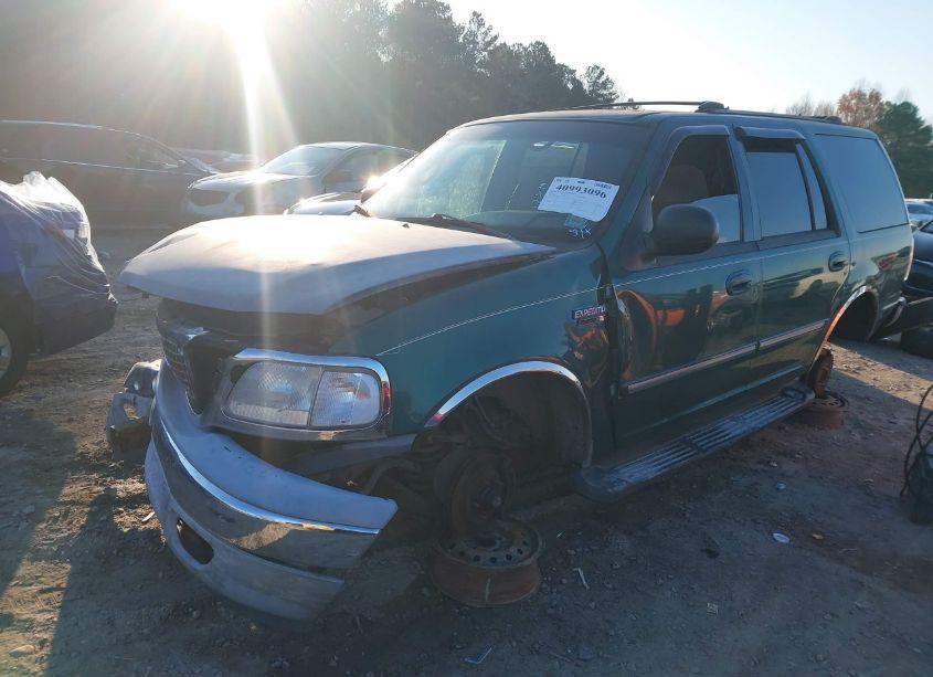 Photo 2 of 2000 Ford Expedition XLT (VIN 1FMRU1565YLA27506)