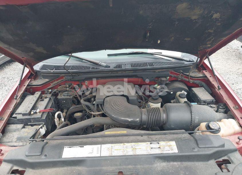 Photo 10 of 2000 Ford Expedition XLT (VIN 1FMRU1565YLA59081)