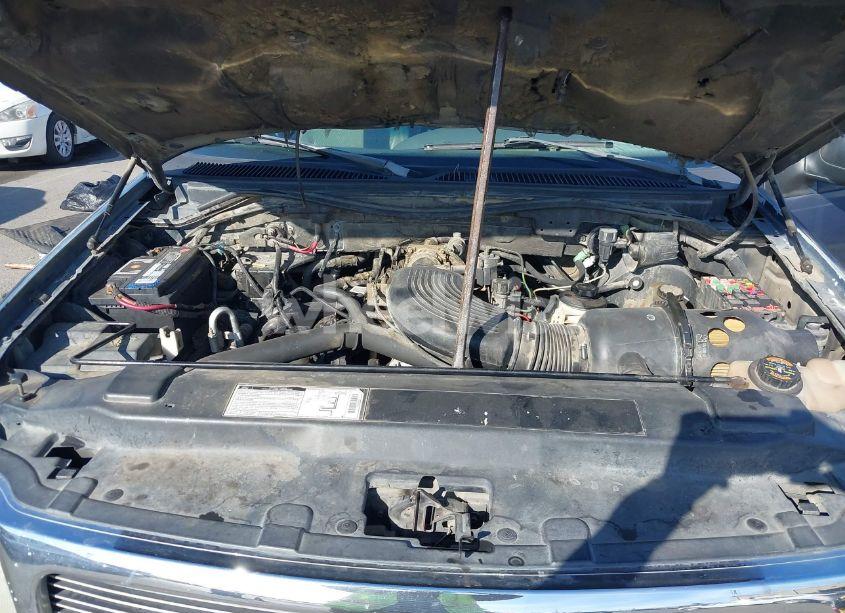 Photo 10 of 2000 Ford Expedition XLT (VIN 1FMRU1566YLA69912)