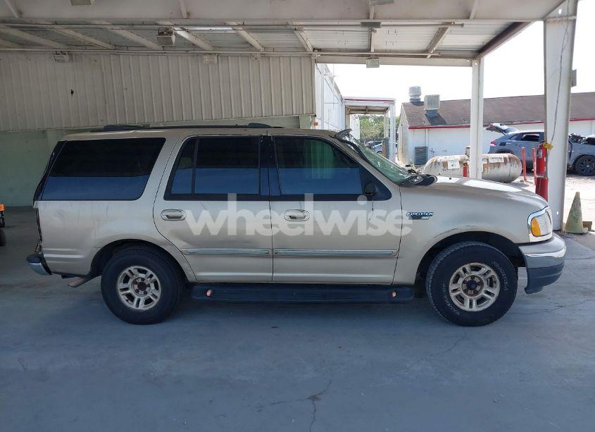 Photo 14 of 2000 Ford Expedition XLT (VIN 1FMRU1568YLA97744)