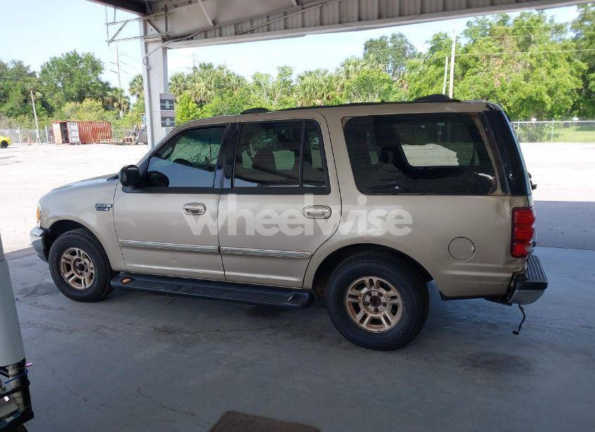 Photo 15 of 2000 Ford Expedition XLT (VIN 1FMRU1568YLA97744)