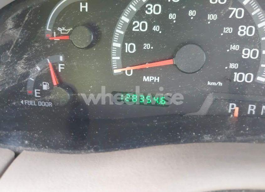 Photo 16 of 2000 Ford Expedition (VIN 1FMRU1569YLB61774)