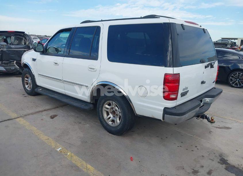 Photo 3 of 2000 Ford Expedition (VIN 1FMRU1569YLB61774)