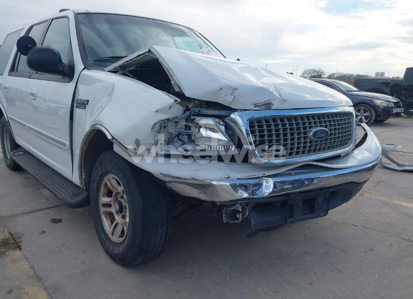 Photo 6 of 2000 Ford Expedition (VIN 1FMRU1569YLB61774)