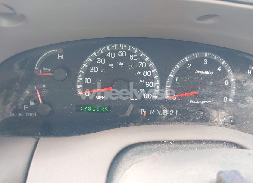 Photo 7 of 2000 Ford Expedition (VIN 1FMRU1569YLB61774)