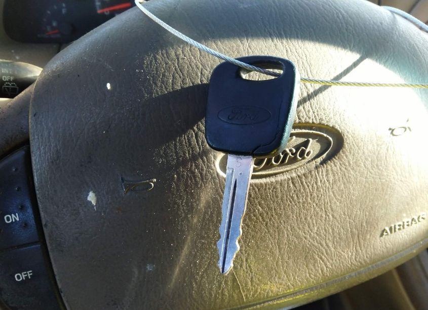 Photo 11 of 2000 Ford Expedition XLT (VIN 1FMRU156XYLB45454)