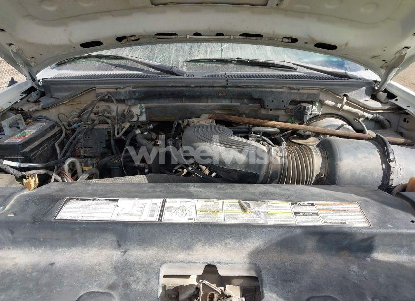 Photo 9 of 2001 Ford Expedition XLT (VIN 1FMRU15L11LA66797)