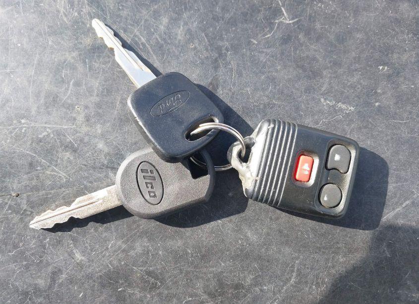 Photo 11 of 2002 Ford Expedition XLT (VIN 1FMRU15L12LA15219)