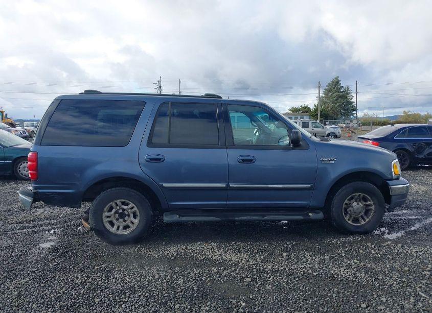 Photo 13 of 2002 Ford Expedition XLT (VIN 1FMRU15L12LA15219)
