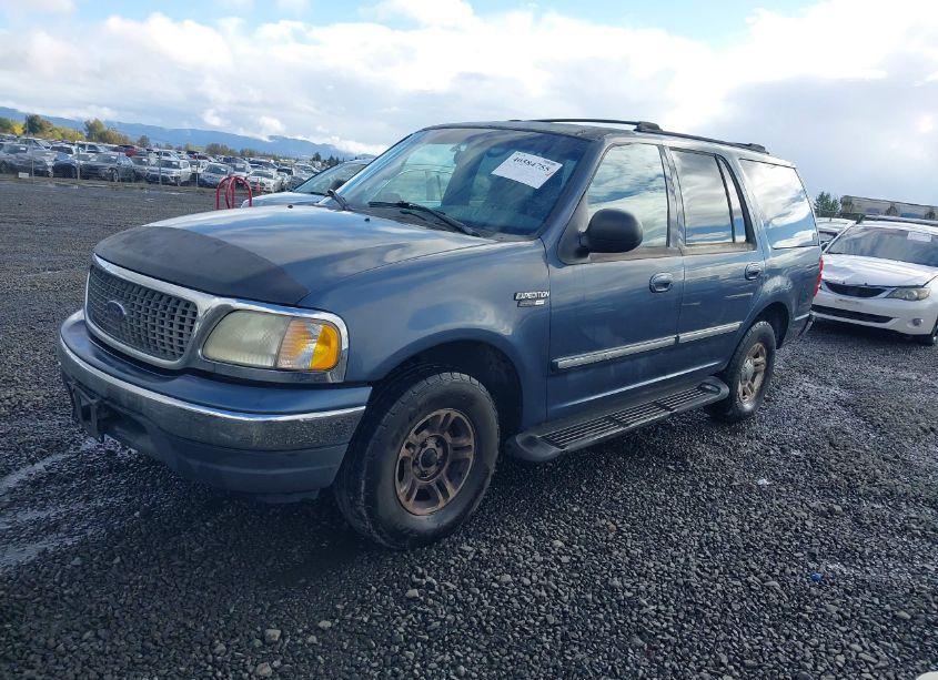 Photo 2 of 2002 Ford Expedition XLT (VIN 1FMRU15L12LA15219)