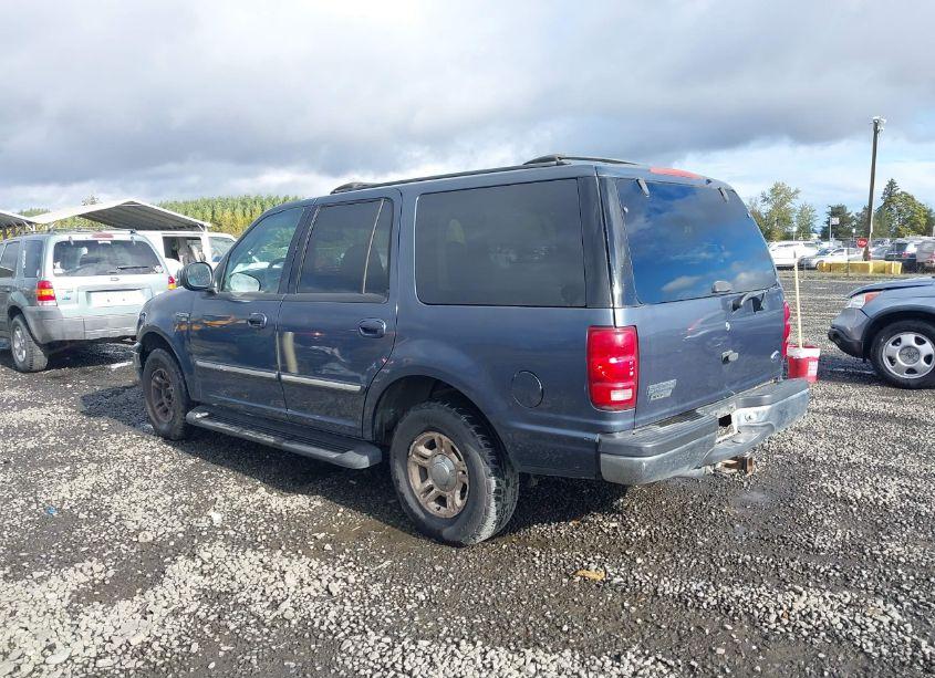 Photo 3 of 2002 Ford Expedition XLT (VIN 1FMRU15L12LA15219)