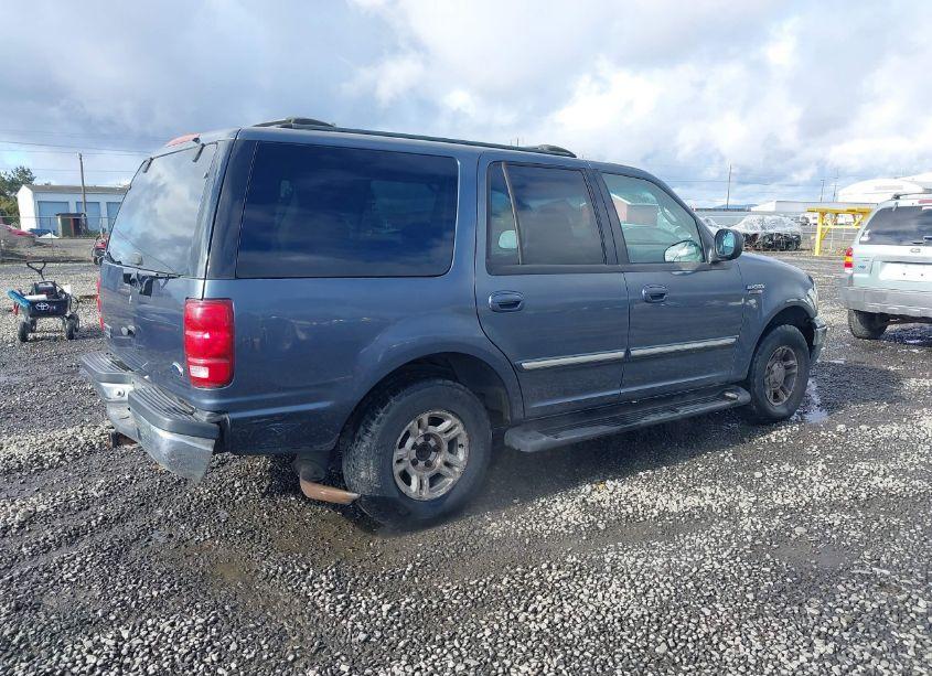 Photo 4 of 2002 Ford Expedition XLT (VIN 1FMRU15L12LA15219)