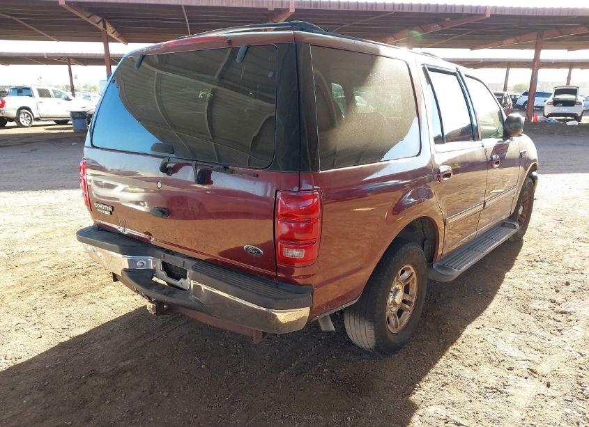 Photo 4 of 2000 Ford Expedition XLT (VIN 1FMRU15L1YLC11461)
